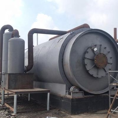 15.5kw 회전형 재활용 폐기물 타이어 및 플라스틱을 연료 오일 피로리시 기계로 변환