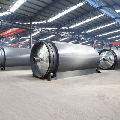 15.5kw 회전형 재활용 폐기물 타이어 및 플라스틱을 연료 오일 피로리시 기계로 변환